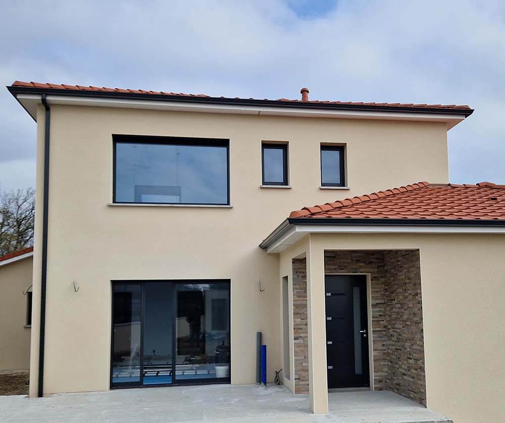 maison valtrea beige